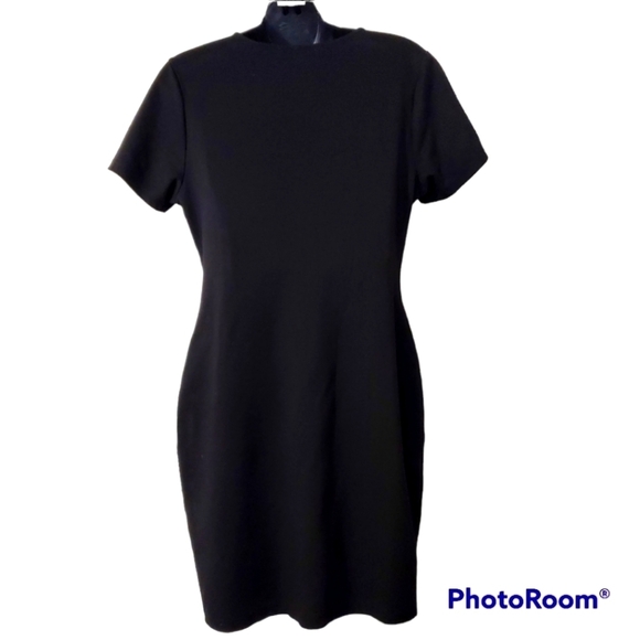 Forever 21 - Mini Dress with Laced Vneck - Picture 2 of 4